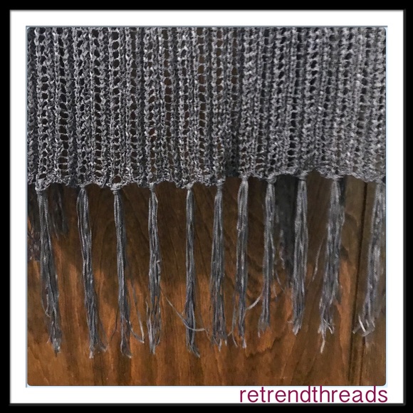 Super cute sweater! - Picture 2 of 5